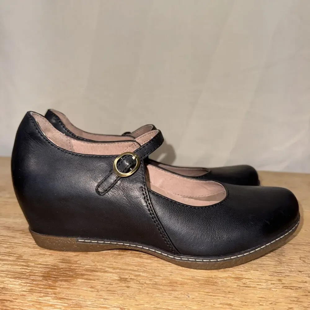 Dansko step out